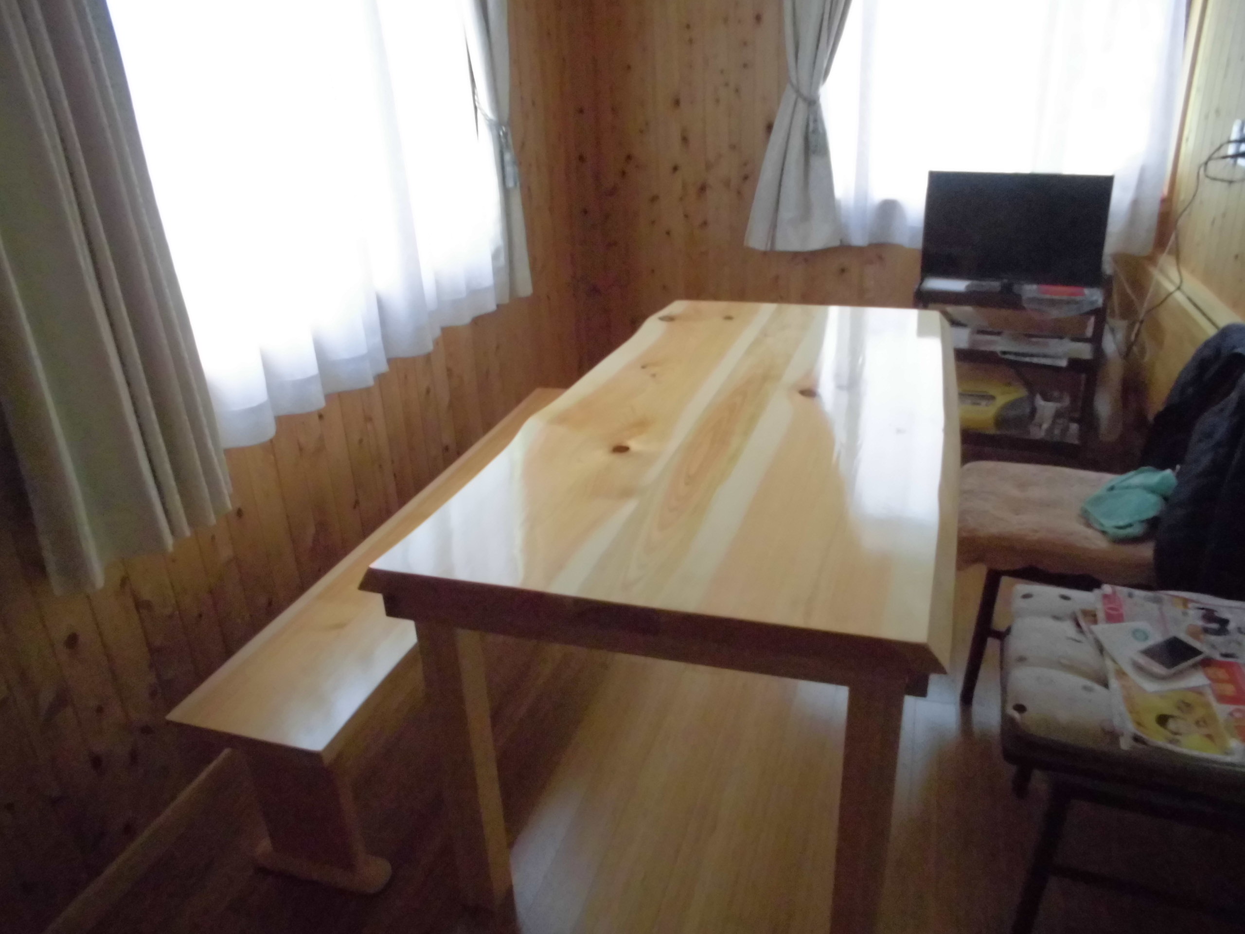 ヒノキ 無垢材テーブル